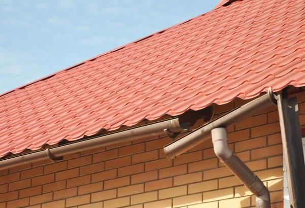 Loose Gutter Repair in Michigan City